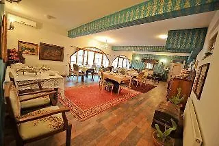Royal Gold Hotel