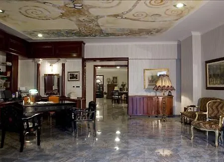 Hotel Royal Gold SJJ